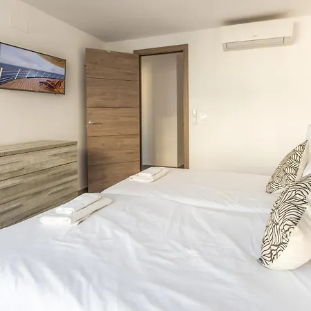 Modern Apartment, Old Town